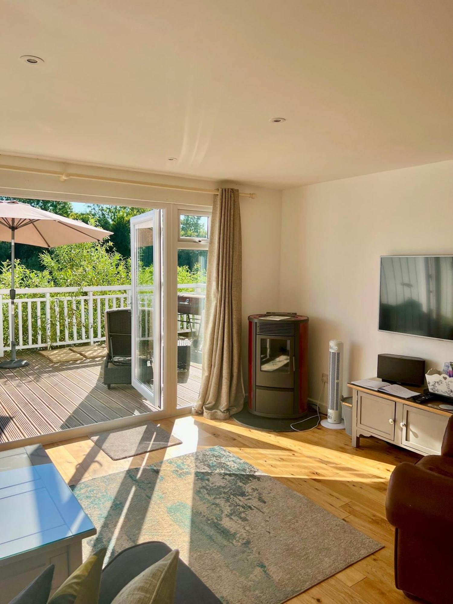 Nola Lodge Cirencester Bagian luar foto