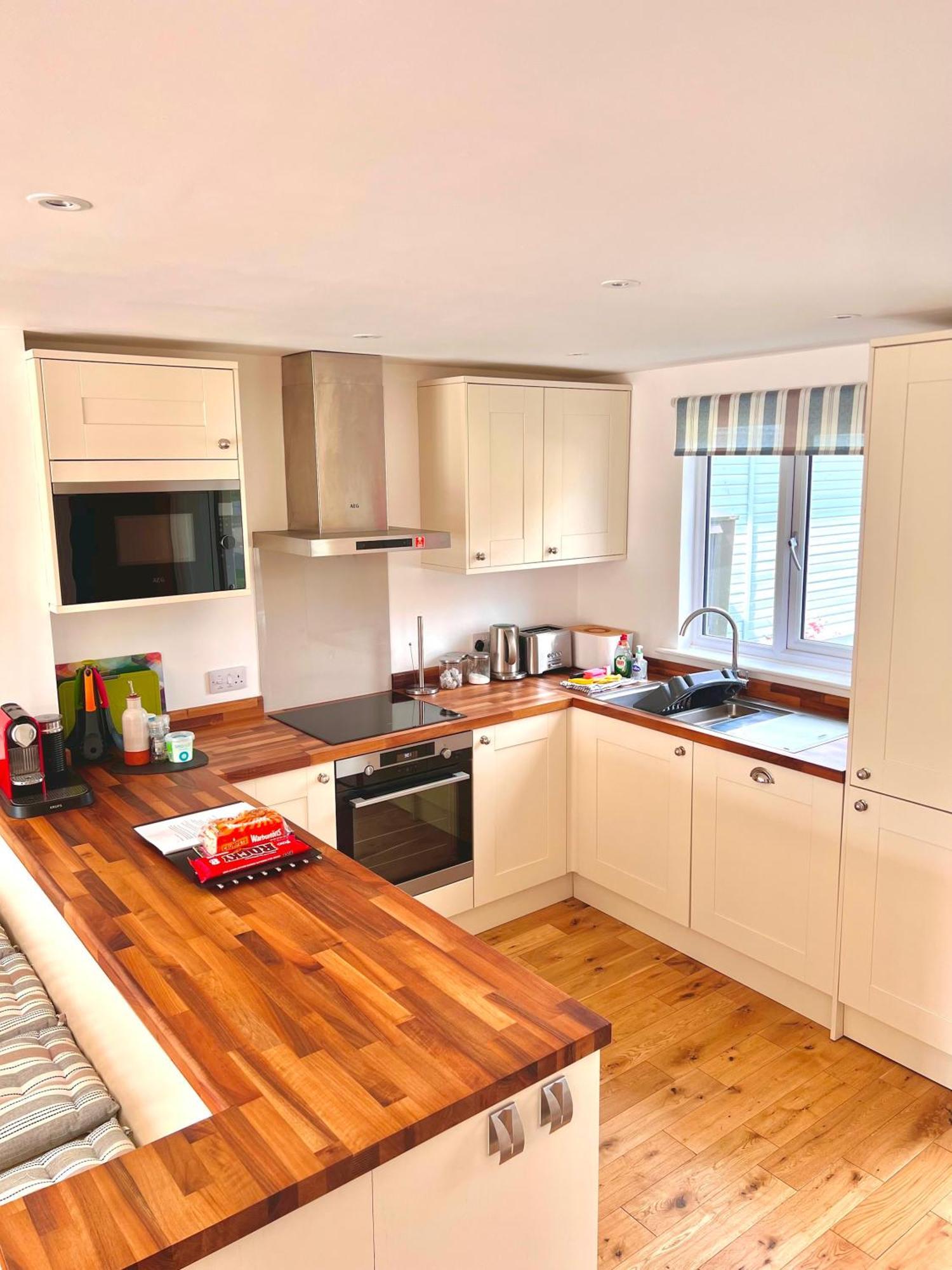 Nola Lodge Cirencester Bagian luar foto
