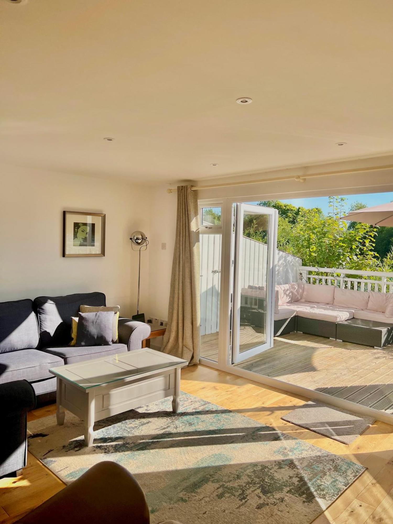 Nola Lodge Cirencester Bagian luar foto